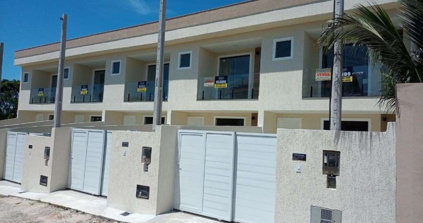 Apartamento Duplex com 2 dormitórios à venda, 110 m² por R$ 370.000,00 - Praça da Bandeira - Araruama/RJ
