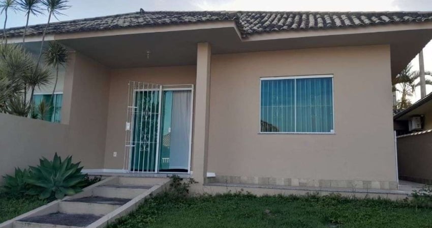Casa com 2 dormitórios à venda, 90 m² por R$ 200.000,00 - Outeiro - Araruama/RJ