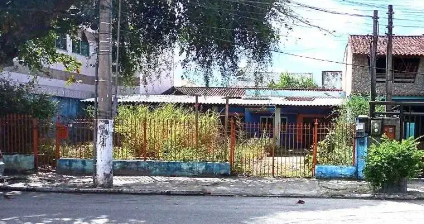 Casa à venda, 3 quartos, 3 vagas, Centro - Araruama/RJ