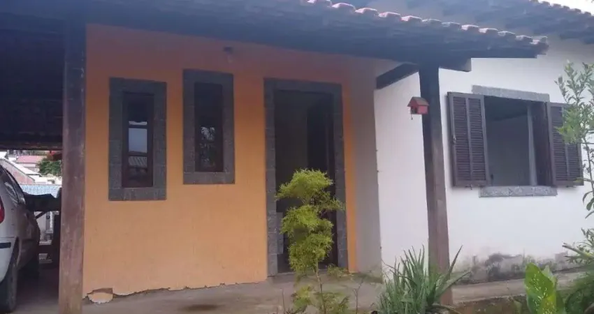Casa com 3 dormitórios à venda, 121 m² por R$ 400.000,00 - Ponte dos Leites - Araruama/RJ