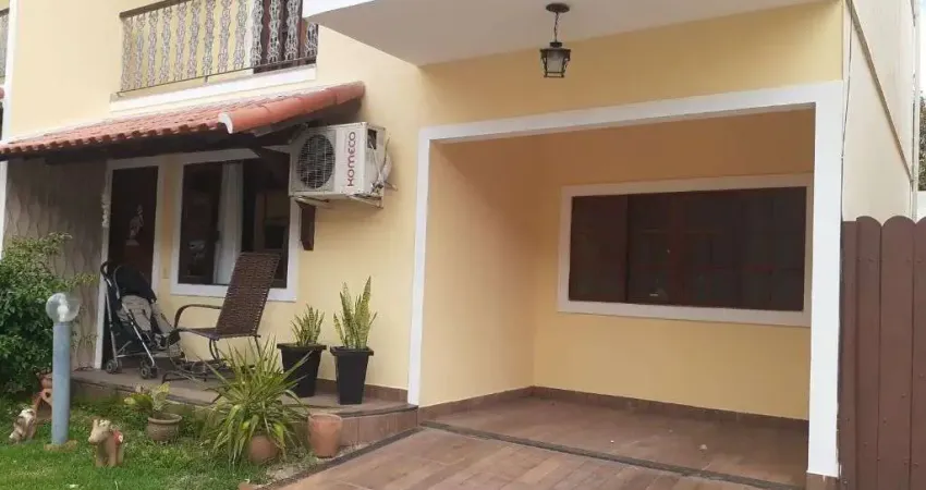 Casa com 4 dormitórios à venda por R$ 495.000 - Xv de Novembro - Araruama/RJ
