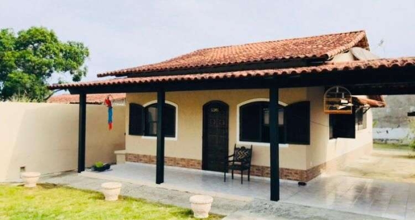 Casa com 3 dormitórios à venda, 170 m² por R$ 285.000,00 - Coqueiral - Araruama/RJ