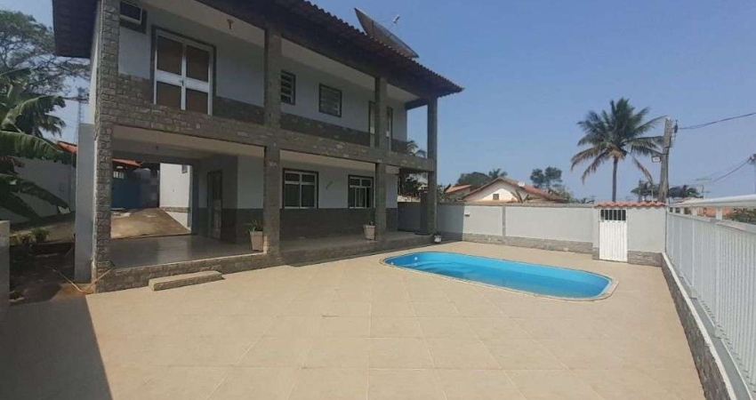 Casa com 3 dormitórios à venda, 300 m² por R$ 500.000,00 - Outeiro - Araruama/RJ