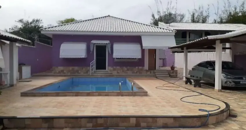 Casa com 4 dormitórios à venda, 170 m² por R$ 530.000,00 - Praia do Barbudo - Araruama/RJ