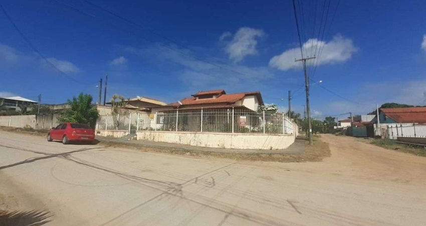 Casa com 5 dormitórios à venda, 278 m² por R$ 650.000,00 - Coqueiral - Araruama/RJ