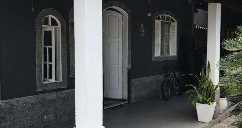 Casa com 6 quartos à venda na Rua Álvaro Machado, Parque Mataruna, Araruama