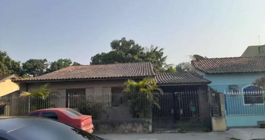 Casa com 3 dormitórios à venda por R$ 470.000,00 - Centro - Araruama/RJ
