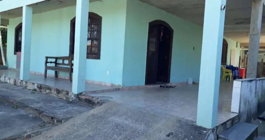 Casa à venda, 208 m² por R$ 260.000,00 - Areal - Araruama/RJ