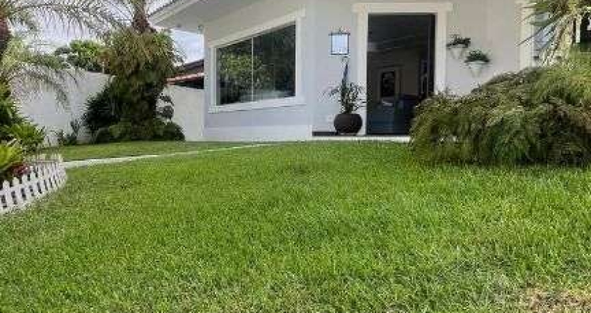 Casa com 4 dormitórios à venda, 300 m² por R$ 1.400.000,00 - Parque Hotel - Araruama/RJ