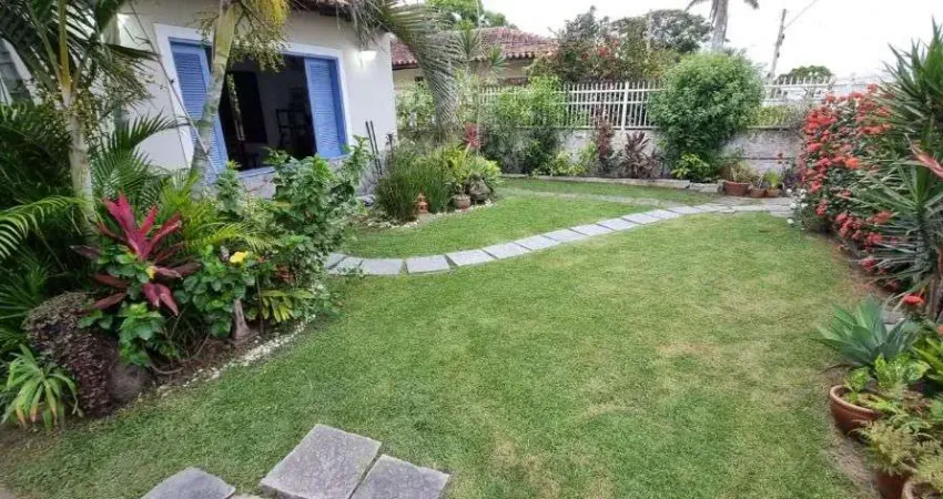 Casa com 7 dormitórios à venda, 180 m² por R$ 750.000,00 - Pontinha - Araruama/RJ