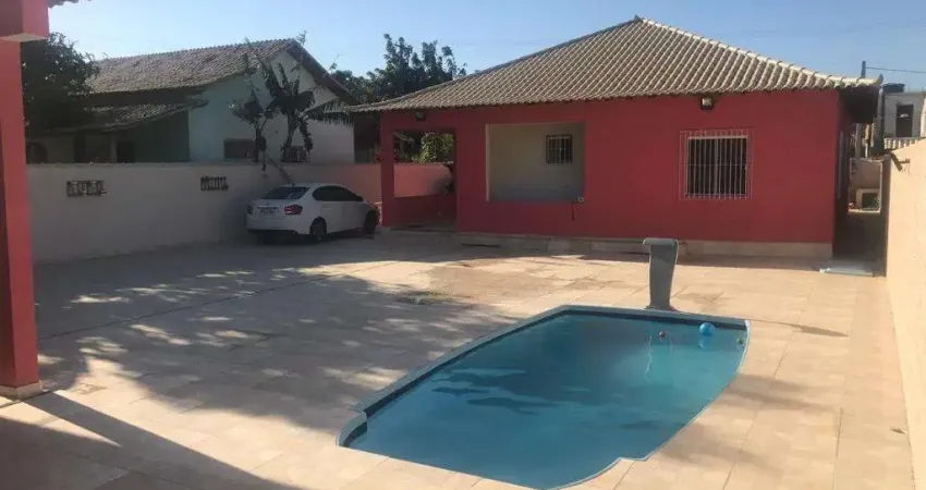 Casa com 3 dormitórios à venda, 160 m² por R$ 280.000,00 - Barbudo - Araruama/RJ