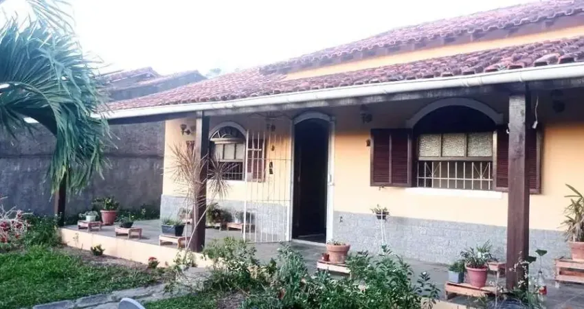 Casa com 2 quartos à venda na Vila Capri, Araruama 