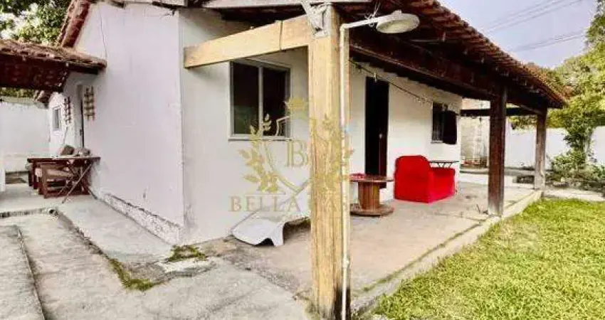 Casa à venda em Araruama (Cerâmica) - 3 quartos, piscina e churrasqueira