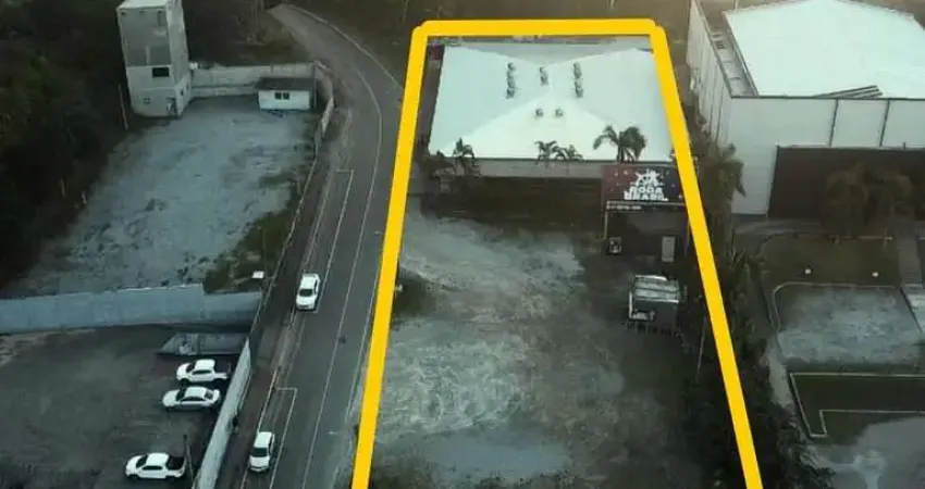 Terreno prox Avenida com grande fluxo de veiculos – Entre Itajaí e Balneário Camboriú