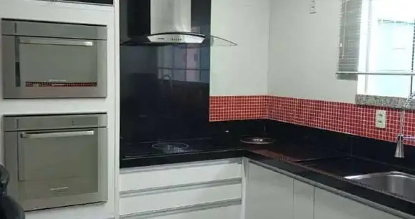 Sobrado em itajaí no bairro cordeiros - são 03 casas a venda com área de 253mts.