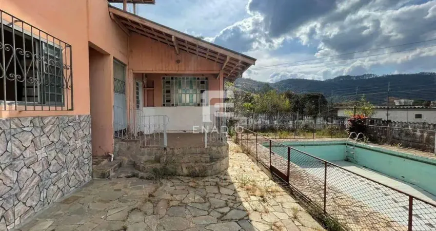Sobrado com 3 quartos, Chácara São Francisco - Poços de Caldas