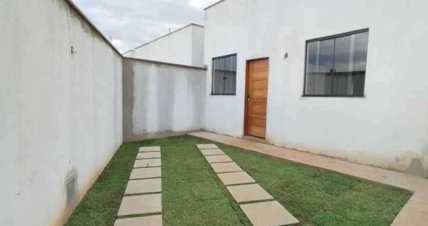 Casa com 2 quartos à venda na Rua Concetta Zito Baldi, Linhares, Juiz de Fora