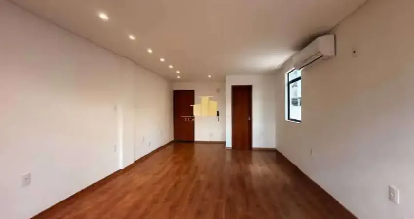 Sala comercial para alugar na Rua Oscar Vidal, Centro, Juiz de Fora