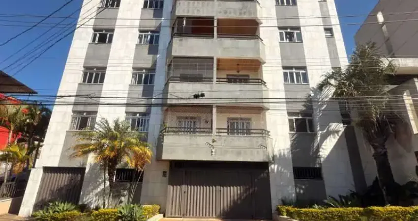 Apartamento com 2 quartos para alugar na Rua João Carrico, Centro, Juiz de Fora