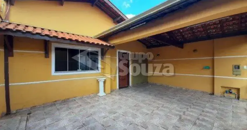 ótima casa-BAIRRO 1º DE MAIO próximo a tudo que você e sua família precisam.