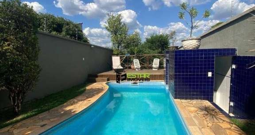 Casa com 3 dormitórios à venda, 400 m² por R$ 1.800.000,00 - Jardim Paulista - Atibaia/SP
