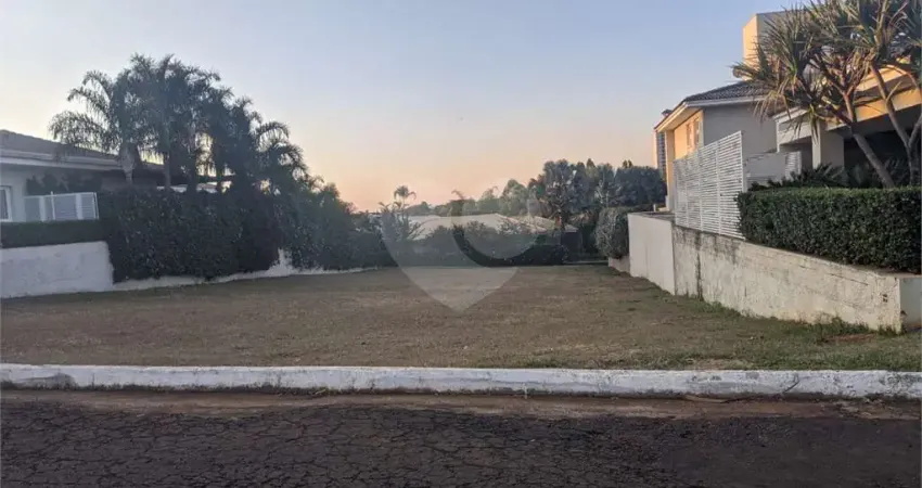 Terreno em condomínio fechado à venda na Benito Barbieri, Vila Harmonia, Araraquara