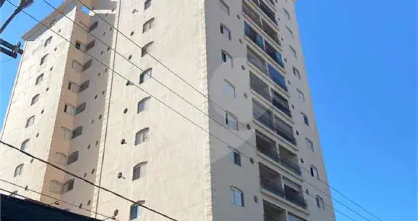 Apartamento com 3 quartos à venda ou para locação em Centro - SP