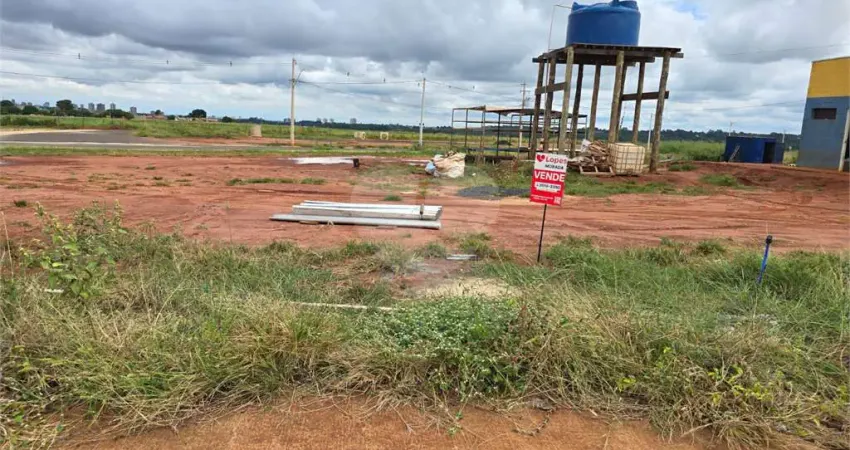 Terreno comercial à venda no Parque Residencial São Lucas, Araraquara 