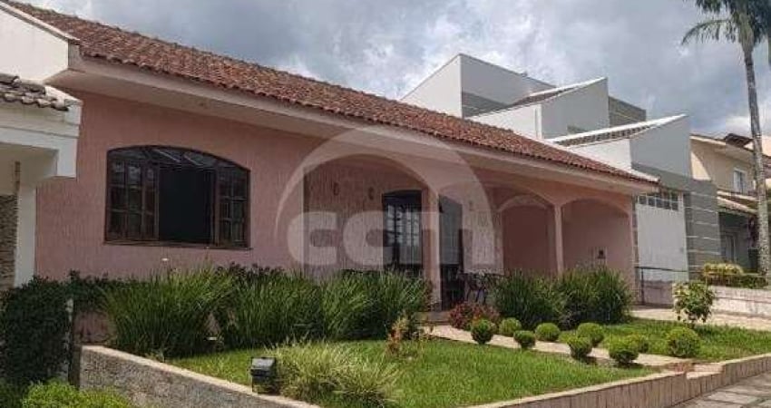 Belíssima Residência Térrea em Condomínio Parque dos Principes.