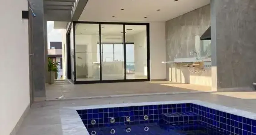 Casa em condomínio fechado, nova, vista para Serra do Japi, lazer total