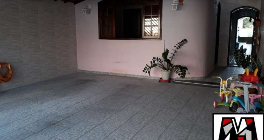 Casa térrea bairro Santo Antônio em Jundiaí, quintal, 02 vagas, permuta