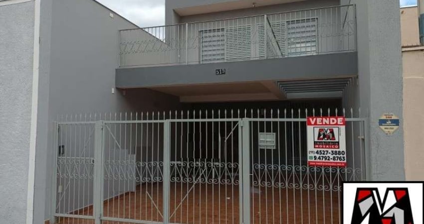 Casa a venda no Vianelo fins residenciais ou comerciais, parte alta, excelente localização, ótimo estado de conservação.