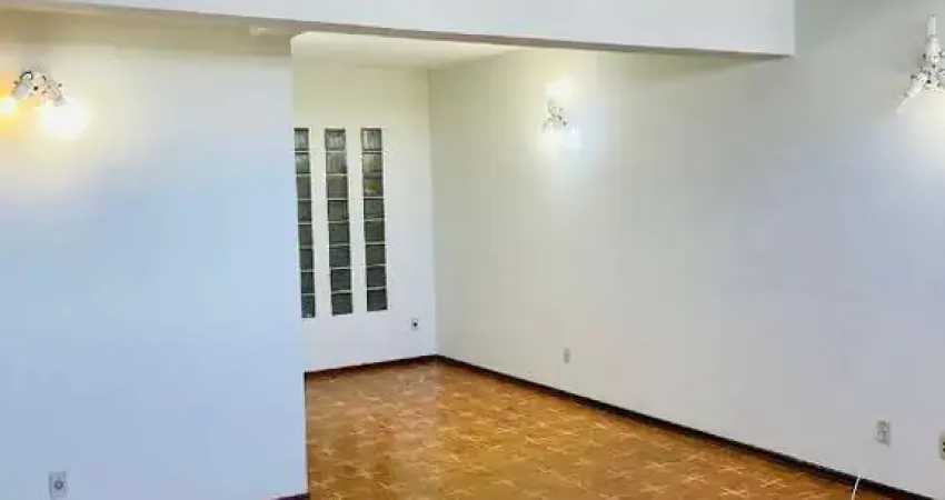 Apartamento amplo, desocupado,  a venda no centro de jundiaí, oportunidade