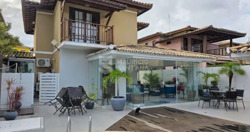 Casa 4/4, sendo 2 suítes em condomínio - Vilas do Atlântico