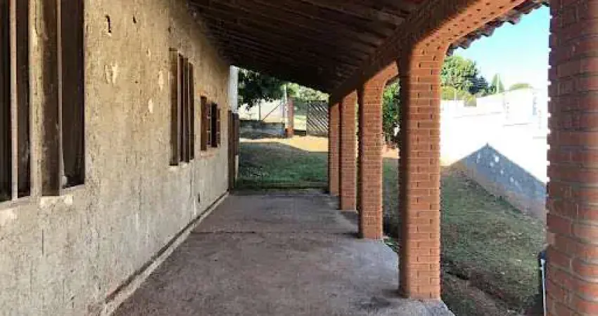 Casa Construida e você faz o acabamento do seu Gosto no Condomínio Terras de Itaici
