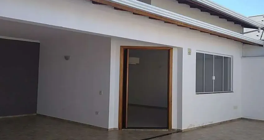 Casa com 3 dormitórios para alugar, 150 m² por R$ 5.210,00 - Jardim Regente - Indaiatuba/SP
