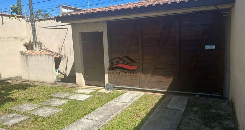 Casa com 2 dormitórios à venda no Jd. Jaqueira - Caraguatatuba-SP