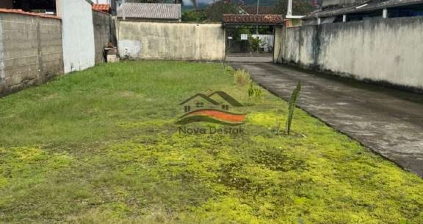 Casa com terreno de 350m² no bairro Gaivotas Caraguatatuba