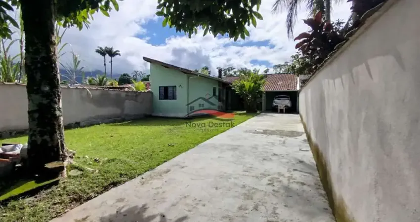 Casa com 3 dormitórios 500 metros da Praia do Massaguçu à venda, 280 m² por R$ 320.000,00 - Getuba - Caraguatatuba/SP