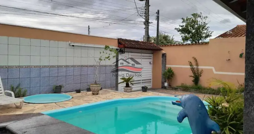 Casa com 4 Quartos e 3 banheiros à Venda, 198 m² por R$ 850.000