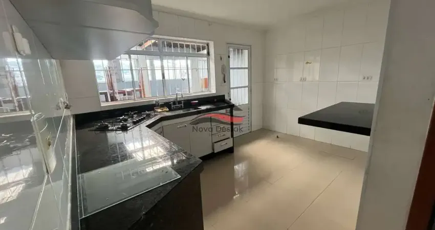 Casa com 2 dormitórios para Locação nos bairro dos Barbosas - Aruja / SP