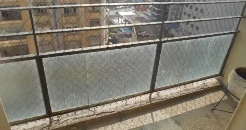 KIT COM SACADA 35M2 NA RUA GENERAL OSÓRIO PRÓXIMO A AV. RIO BRANCO.