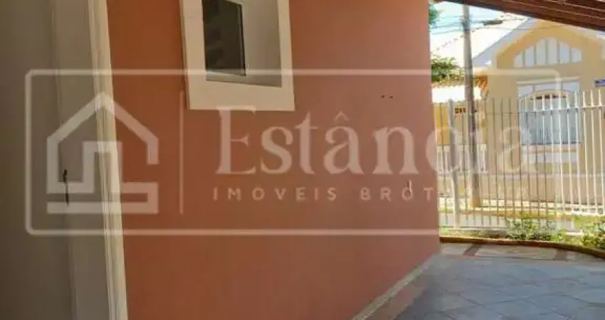Casa para Venda em Brotas, Centro, 2 dormitórios, 1 suíte, 3 banheiros