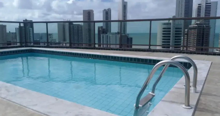 Esse tem uma excelente localização que fica próximo à praia de boa viagem com poucos vizinhos numa rua calma e tranquila lazer na cobertura piscina salão de festas condomínio inclui água e gás encana