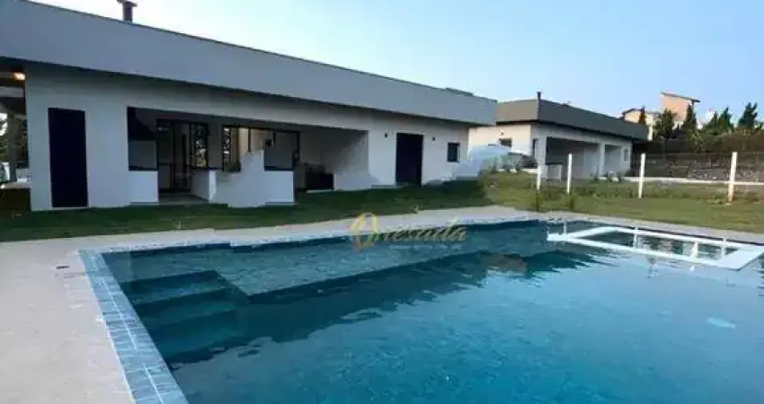 Casa térrea nova, à venda, 3 suítes, escritório, piscina, Condomínio Terras de Itaici, Indaiatuba.