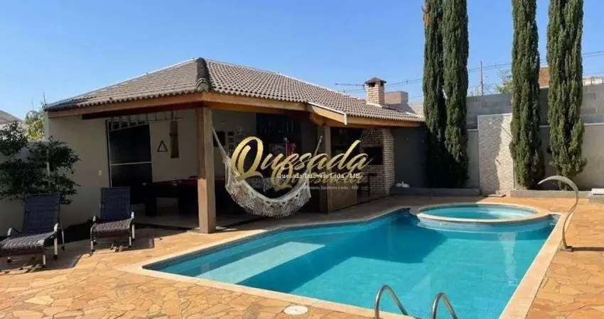 Sobrado à venda, 4 suítes, closet, planejados, piscina, Condomínio Alto de Itaici, Indaiatuba.