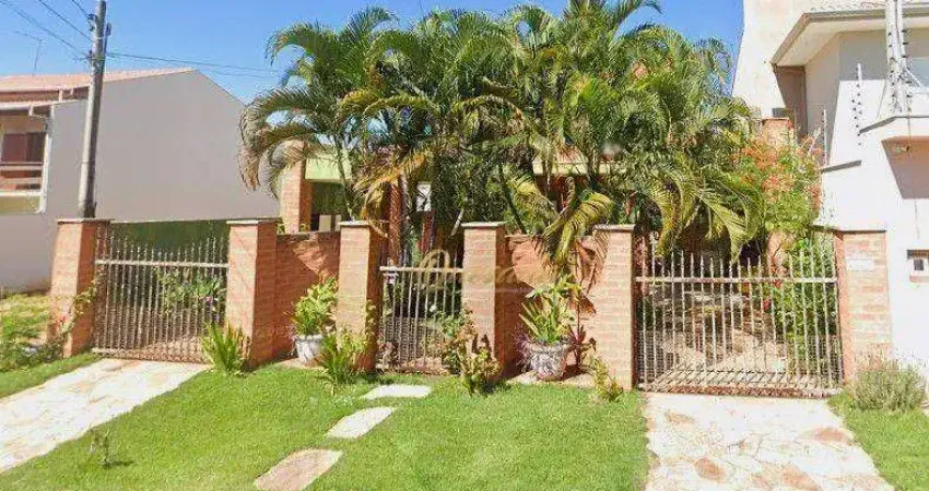 Sobrado à venda, 4 dormitórios, 1 suíte, piscina, Jardim Esplanada, Indaiatuba.