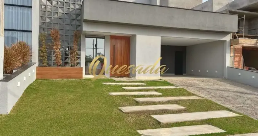 Casa seminova à venda com 3 quartos, 1 suíte e excelente quintal  condomínio di roma indaiatuba.