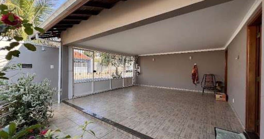 Casa com 3 dormitórios à venda, 200 m² por R$ 600.000,00 - Jardim Santa Olívia II - Araras/SP