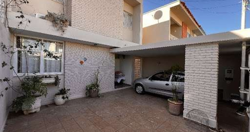 Casa com 3 quartos à venda na Rua Colômbia, 275, Centro, Araras